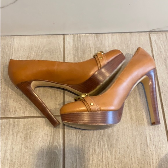 Authentic Michael Kors heels - Picture 4 of 8